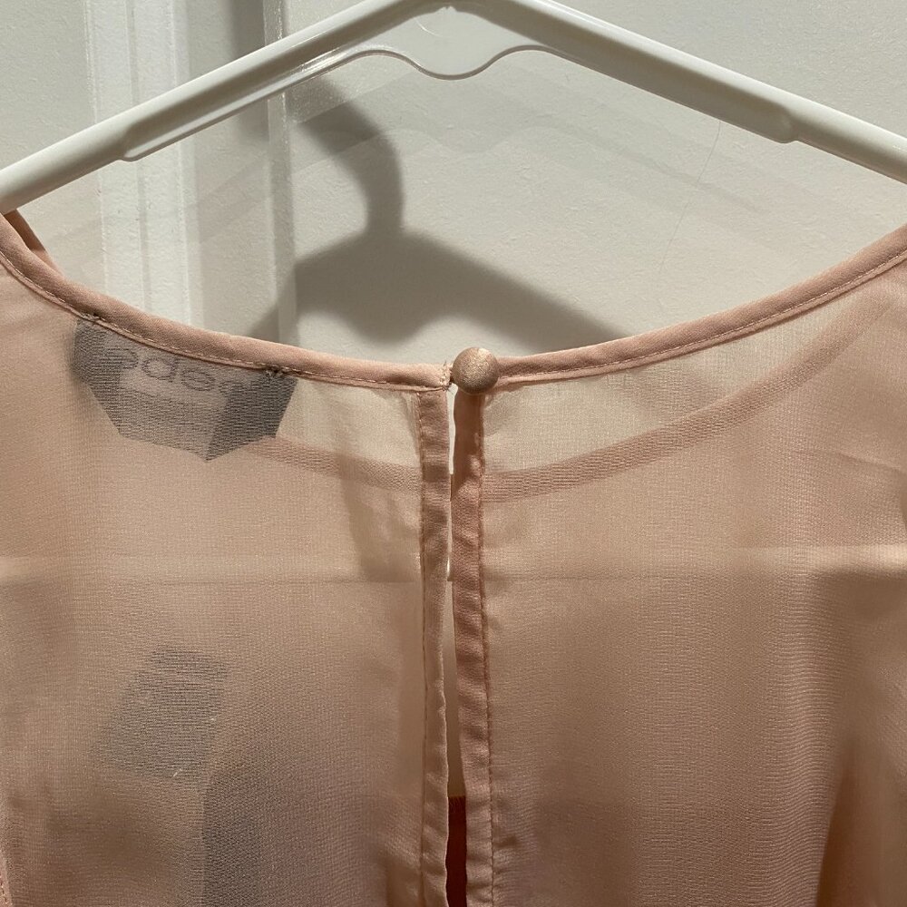 π HOST PICK π Bebe Ruffle Short Sleeve Cold Shoulder Satin Top Size 12 NWT - Picture 6 of 11